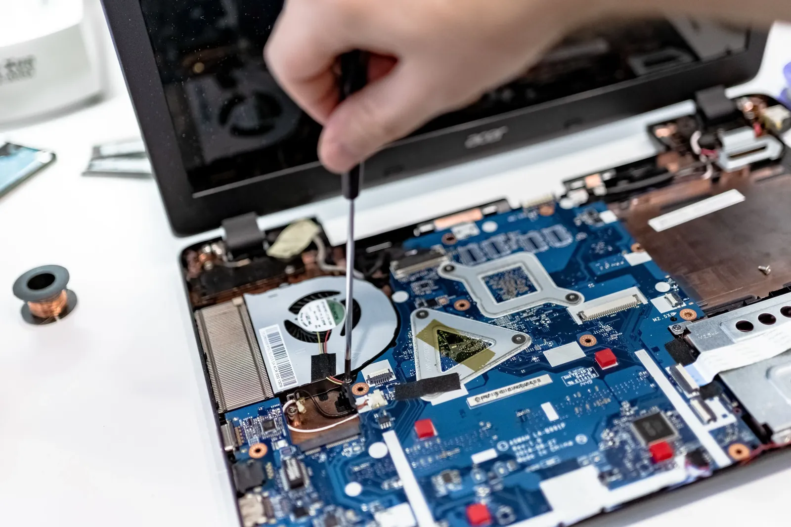 Ícono mantenimiento computadoras